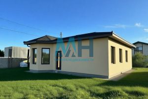 Продам дом 4-х комнатный с общей площадью 120м2, г. Снт слип, Крым авт. респ., Россия, агентство Мастера Недвижимости Продам дом 4-х комнатный с общей площадью 120м2, г. Снт слип, Крым авт. респ., Россия, агентство Мастера Недвижимости