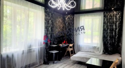 Купить квартиру 3-х комнатную, 68.5 кв. м. Фотография №1 Продам квартиру 3-х комнатную с общей площадью 68.5м2, 1/2 эт., на улице Строителей ул, Щекинский район, г. Щёкино, Тульская обл., Россия, агентство АН Астория. Фотография №1