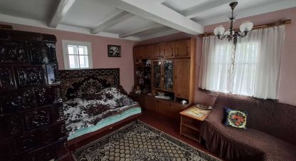 Купить коттедж/дачу 5-ти комнатную, 80 кв. м. Фотография №1 Продам коттедж/дачу 5-ти комнатную с общей площадью 80м2, на улице Хмельницького богдана, г. Товтри, Черновицкая обл., Украина, агентство Aspo.biz. Фотография №1