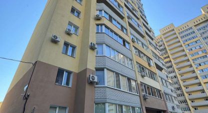 Купить квартиру 3-х комнатную, 78.4 кв. м. Фотография №1 Продам квартиру 3-х комнатную с общей площадью 78.4м2, 12/16 эт., на улице 4-й чернышевского проезд, Заводской район, г. Саратов, Саратовская обл., Россия, агентство АН Империя. Фотография №1