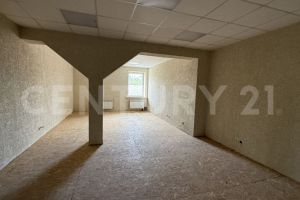 Сдам офисное помещение с общей площадью 205м2, на улице Ялтинская, г. Санкт-Петербург, Санкт-Петербург, Россия, агентство CENTURY 21 Россия