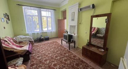 Продам квартиру 4-х комнатную с общей площадью 86.9м2, 2/2 эт., на улице Владимира луговского, г. Симеиз пгт, Крым авт. респ., Россия, агентство Оператор недвижимости Статус82. Фотография №1