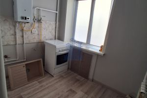 Продам квартиру 2-х комнатную с общей площадью 42.8м2, 3/5 эт., на улице Энтузиастов, г. Чебоксары, Чувашия респ., Россия, агентство Агентство недвижимости Ориентир
