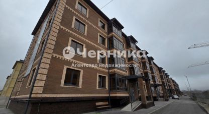 Купить квартиру 2-х комнатную, 63 кв. м. Фотография №1 Продам квартиру 2-х комнатную с общей площадью 63м2, 2/4 эт., на улице Никольская, г. Ессентуки, Ставропольский край, Россия, агентство АН Черника. Фотография №1