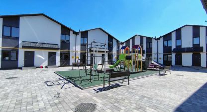 Купить квартиру 1 комнатную, 43 кв. м. Фотография №1 Продам квартиру 1 комнатную с общей площадью 43м2, 1/2 эт., на улице Матросова, г. Васильков , Киевская обл., Украина, агентство Aspo.biz. Фотография №1