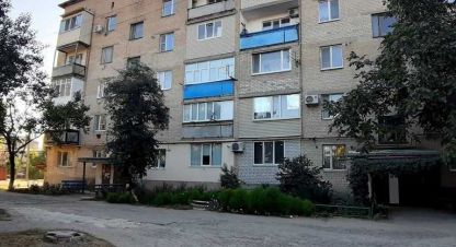Купить квартиру 3-х комнатную, 78.7 кв. м. Фотография №1 Продам квартиру 3-х комнатную с общей площадью 78.7м2, 4/5 эт., на улице Меліораторів, г. Акимовка , Запорожская обл., Украина, агентство Aspo.biz. Фотография №1