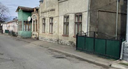 Купить квартиру 3-х комнатную, 95 кв. м. Фотография №1 Продам квартиру 3-х комнатную с общей площадью 95м2, 1/1 эт., на улице Тараса шевченка, г. Вижница , Черновицкая обл., Украина, агентство Aspo.biz. Фотография №1