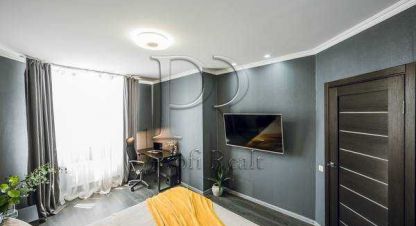Купить квартиру 1 комнатную, 38 кв. м. Фотография №1 Продам квартиру 1 комнатную с общей площадью 38м2, 5/10 эт., на улице Боголюбова вулиця, г. Софиевская Борщаговка , Киевская обл., Украина, агентство Aspo.biz. Фотография №1