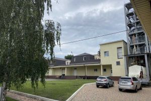 Продам производственно-складское помещение с общей площадью 1835м2, на улице Довгича, г. Мотыжин , Киевская обл., Украина, агентство Aspo.biz