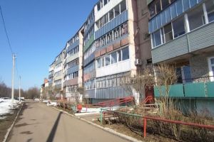Продам квартиру 2-х комнатную с общей площадью 53м2, 2/5 эт., на улице 9, г. Дюдьково, Ярославская обл., Россия, агентство Ваш Вариант