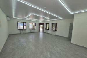 Сдам торговое помещение с общей площадью 55.9м2, Советский район, г. Волгоград, Волгоградская обл., Россия, агентство Живем Дома
