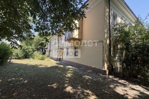 Продам квартиру 2-х комнатную с общей площадью 50м2, 2/2 эт., на улице Мальбахова ул, г. Нальчик, Кабардино-Балкария респ., Россия, агентство Самолет Плюс Нальчик