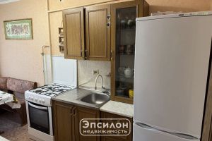 Продам квартиру 1 комнатную с общей площадью 35.5м2, 2/9 эт., на улице Ленинского Комсомола пр-кт, Сеймский район, г. Курск, Курская обл., Россия, агентство Эпсилон - недвижимость