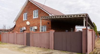 Продам дом 5-ти комнатный с общей площадью 166.6м2, на улице Кирова ул, г. Тлюстенхабль, Адыгея респ., Россия, агентство Мореон Инвест. Фотография №1