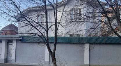 Продам дом 4-х комнатный с общей площадью 267.2м2, на улице Васюринский пер, Западный окр район, г. Краснодар, Краснодарский край, Россия, агентство Мореон Инвест. Фотография №1