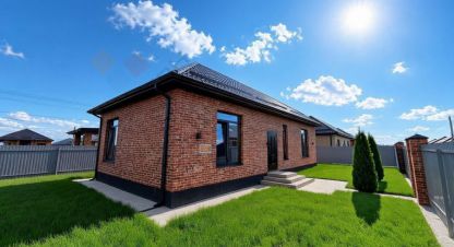 Купить дом 3-х комнатную, 90 кв. м. Фотография №1 Продам дом 3-х комнатный с общей площадью 90м2, на улице Азовская ул, г. Южный, Краснодарский край, Россия, агентство Мореон Инвест. Фотография №1