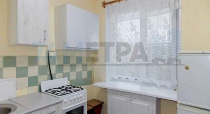 Сдам квартиру 1 комнатную с общей площадью 32м2, 4/5 эт., на улице Дегтярева, Металлургический район район, г. Челябинск, Челябинская обл., Россия, агентство 74 метра. Фотография №1