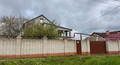 Продам дом 4-х комнатный с общей площадью 153.5м2, на улице Заречная ул, г. Новотитаровская ст-ца, Краснодарский край, Россия, агентство Аурус-Риэлт. Фотография №1