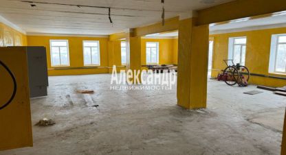 Снять торговое помещение, 446 кв. м. Фотография №1 Сдам торговое помещение с общей площадью 446м2, на улице Антропшинская, Гатчинский район, г. Коммунар, Ленинградская обл., Россия, агентство Александр-Недвижимость. Фотография №1