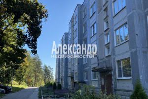Продам квартиру 1 комнатную с общей площадью 35.7м2, 1/5 эт., на улице Юбилейная, Приозерский район, г. Ской посёлок кузнечное, Ленинградская обл., Россия, агентство Александр-Недвижимость