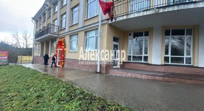 Купить торговое помещение в г. Петергоф. Фотография №2 Купить торговое помещение в г. Петергоф. Фотография №2