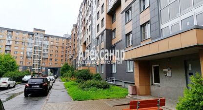 Купить квартиру 2-х комнатную, 45.5 кв. м. Фотография №1 Продам квартиру 2-х комнатную с общей площадью 45.5м2, 4/9 эт., на улице Изборская, Пушкинский район, г. Посёлок шушары, Санкт-Петербург, Россия, агентство Александр-Недвижимость. Фотография №1