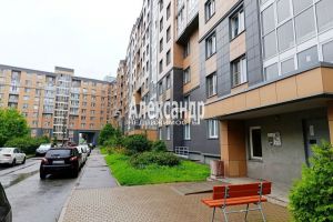 Продам квартиру 2-х комнатную с общей площадью 45.5м2, 4/9 эт., на улице Изборская, Пушкинский район, г. Посёлок шушары, Санкт-Петербург, Россия, агентство Александр-Недвижимость