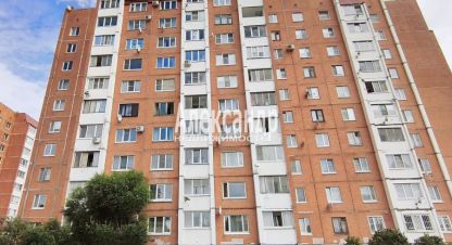 Купить квартиру 2-х комнатную, 56.4 кв. м. Фотография №1 Продам квартиру 2-х комнатную с общей площадью 56.4м2, 1/10 эт., на улице Большая каменная, Выборгский район, г. Выборг, Ленинградская обл., Россия, агентство Александр-Недвижимость. Фотография №1