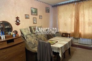 Продам квартиру 1 комнатную с общей площадью 29м2, 1/5 эт., на улице Гагарина, Приозерский район, г. Ской посёлок кузнечное, Ленинградская обл., Россия, агентство Александр-Недвижимость