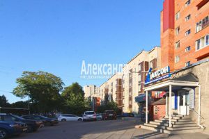 Продам квартиру 3-х комнатную с общей площадью 71.8м2, 3/5 эт., на улице Приморская, Выборгский район, г. Выборг, Ленинградская обл., Россия, агентство Александр-Недвижимость