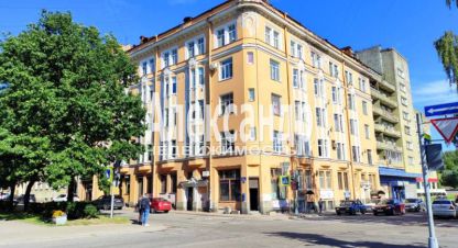Купить квартиру 2-х комнатную, 68.8 кв. м. Фотография №1 Продам квартиру 2-х комнатную с общей площадью 68.8м2, 2/5 эт., на улице Кутузова, Выборгский район, г. Выборг, Ленинградская обл., Россия, агентство Александр-Недвижимость. Фотография №1