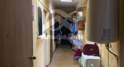 Купить комнату, 9.9 кв. м. Фотография №1 Продам комнату с общей площадью 9.9м2, 3/4 эт., на улице Российская, Калининский район район, г. Челябинск, Челябинская обл., Россия, агентство Центр недвижимости и Ипотеки АльфаДом. Фотография №1