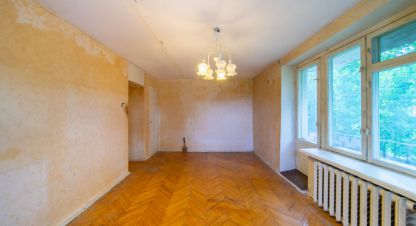 Продам квартиру 2-х комнатную с общей площадью 42.7м2, 2/5 эт., на улице Жарновецкого ул, г. Петергоф, Санкт-Петербург, Россия, агентство CENTURY 21 Россия. Фотография №1