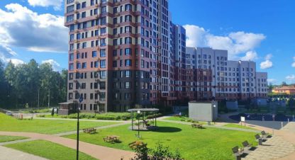 Продам квартиру 3-х комнатную с общей площадью 72.7м2, 2/19 эт., на улице Славского ул, г. Обнинск, Калужская обл., Россия, агентство CENTURY 21 Россия. Фотография №1