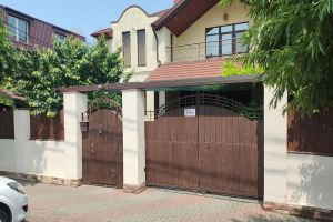 Продам дом 5-ти комнатный с общей площадью 300м2, на улице Ульяновская, г. Геленджик, Краснодарский край, Россия, агентство Мореон Инвест