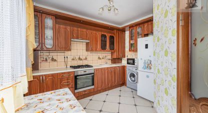 Купить квартиру 2-х комнатную, 48.4 кв. м. Фотография №1 Продам квартиру 2-х комнатную с общей площадью 48.4м2, 1/9 эт., на улице Дзержинского ул, Московский район, г. Калининград, Калининградская обл., Россия, агентство ООО Базис-Недвижимость. Фотография №1