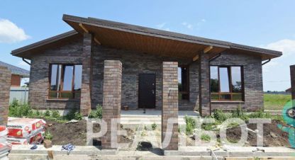 Купить дом 4-х комнатную, 215 кв. м. Фотография №1 Продам дом 4-х комнатный с общей площадью 215м2, на улице Брусничная ул, Прикубанский район, г. Краснодар, Краснодарский край, Россия, агентство Реал недвижимость. Фотография №1