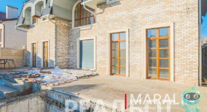 Продам дом 5-ти комнатный с общей площадью 400м2, на улице Новостроевская, Пролетарский район, г. Ростов-на-Дону, Ростовская обл., Россия, агентство Реал недвижимость. Фотография №1