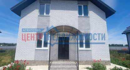 Купить дом 4-х комнатную, 106 кв. м. Фотография №1 Продам дом 4-х комнатный с общей площадью 106м2, на улице Розы люксембург, г. Темрюк, Краснодарский край, Россия, агентство Центр-Недвижимости. Фотография №1