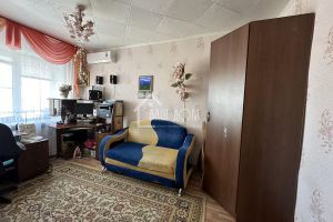 Продам квартиру 3-х комнатную с общей площадью 57.9м2, 3/5 эт., на улице Грибоедова, г. Ахтубинск, Астраханская обл., Россия, агентство Ваш Дом