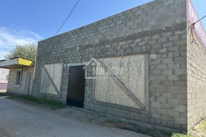 Продам торговое помещение с общей площадью 70.2м2, на улице Кочубея, г. Ахтубинск, Астраханская обл., Россия, агентство Ваш Дом