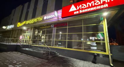Снять торговое помещение, 90 кв. м. Фотография №1 Сдам торговое помещение с общей площадью 90м2, на улице Бакинская, Центральный район, г. Волгоград, Волгоградская обл., Россия, агентство Живем Дома. Фотография №1