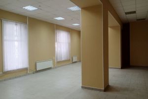 Сдам офисное помещение с общей площадью 100м2, на улице Коммунистическая, Центральный район, г. Волгоград, Волгоградская обл., Россия, агентство Живем Дома