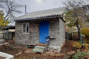 Продам коттедж/дачу 2-х комнатную с общей площадью 30м2, на улице 1-я, г. Волжский, Волгоградская обл., Россия, агентство Живем Дома Продам коттедж/дачу 2-х комнатную с общей площадью 30м2, на улице 1-я, г. Волжский, Волгоградская обл., Россия, агентство Живем Дома