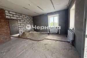 Продам квартиру 2-х комнатную с общей площадью 78.2м2, 3/4 эт., на улице Им крупской, г. Рп каменоломни, Ростовская обл., Россия, агентство АН Черника