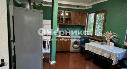 Купить квартиру 2-х комнатную, 50 кв. м. Фотография №1 Продам квартиру 2-х комнатную с общей площадью 50м2, 2/2 эт., на улице Ксении ге, г. Кисловодск, Ставропольский край, Россия, агентство АН Черника. Фотография №1