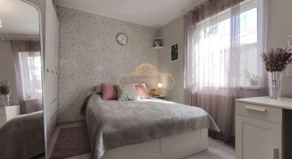 Купить квартиру 4-х комнатную, 90 кв. м. Фотография №1 Продам квартиру 4-х комнатную с общей площадью 90м2, 1/2 эт., на улице 203, г. Агалатово, Ленинградская обл., Россия, агентство Адресат. Фотография №1
