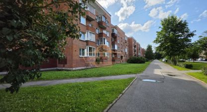 Продам квартиру 4-х комнатную с общей площадью 104.1м2, 1/4 эт., на улице Никольская ул, г. Петергоф, Санкт-Петербург, Россия, агентство Адресат. Фотография №1
