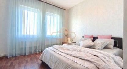 Купить квартиру 3-х комнатную, 80 кв. м. Фотография №1 Продам квартиру 3-х комнатную с общей площадью 80м2, 7/8 эт., на улице Жилгородок, г. Агалатово, Ленинградская обл., Россия, агентство Адресат. Фотография №1