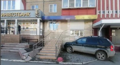 Сдам торговое помещение с общей площадью 82м2, на улице Братьев Кашириных, г. Челябинск, Челябинская обл., Россия, агентство Прогрессивные Решения. Фотография №1